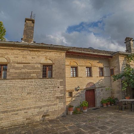 Astraka Guesthouse I Papingo Buitenkant foto