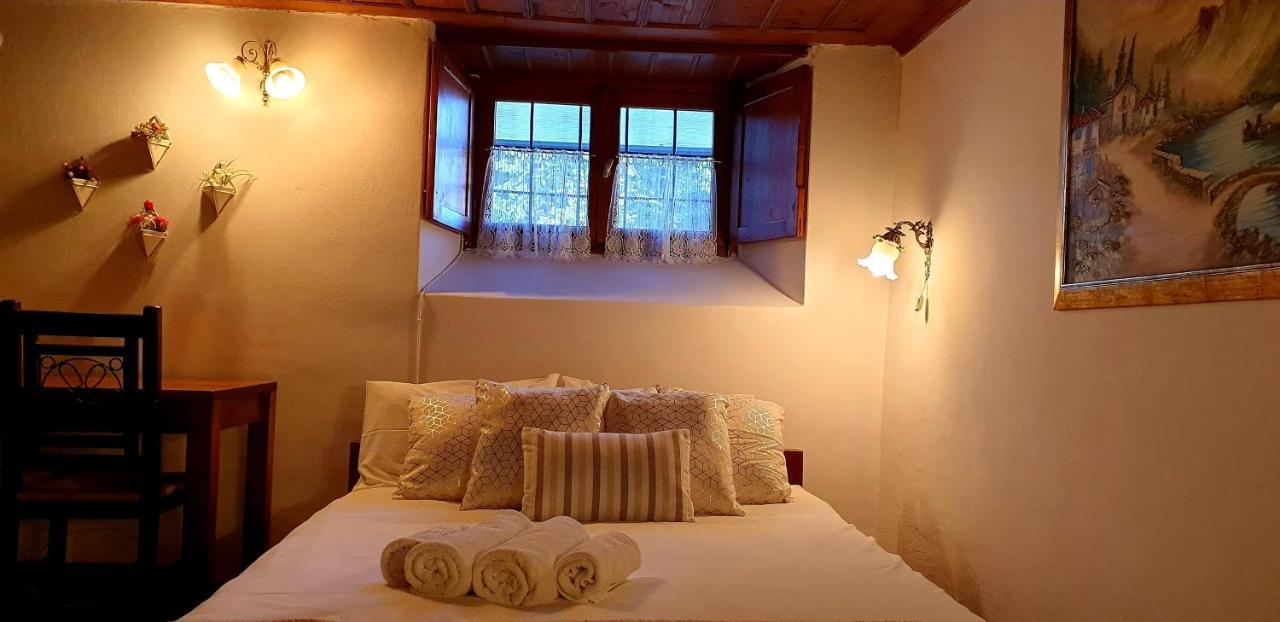 Astraka Guesthouse I Papingo Buitenkant foto
