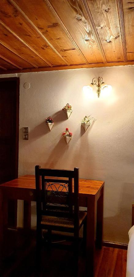 Astraka Guesthouse I Papingo Buitenkant foto